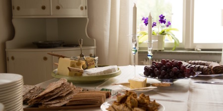 Ilu Polaków wyrzuca jedzenie?