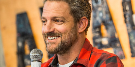 Jon Rose: Był surferem, chce być bohaterem