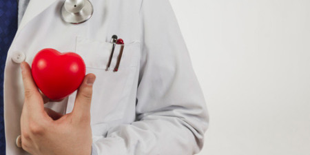 Urządzenia stymulujące serce a kuchnie indukcyjne i komórki