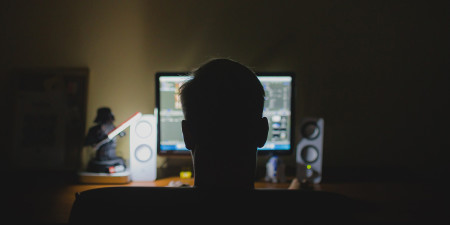 Zawiść i zemsta w sieci po rozstaniu