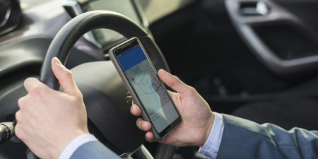 Kamera nakryje Cię z komórką za kierownicą?