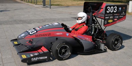 Studenci Politechniki Śląskiej ze zwycięskim elektrycznym bolidem