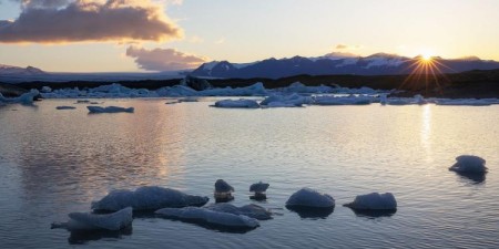 Naukowiec: Zniknięcie lodów Arktyki spowoduje częstsze zjawiska ekstremalne na całym świecie