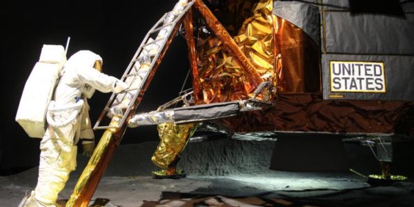 Lądowanie ludzi na Księżycu z perspektywy inżynierów