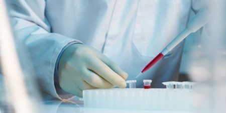 Mikroroboty z oleju, wody i detergentu